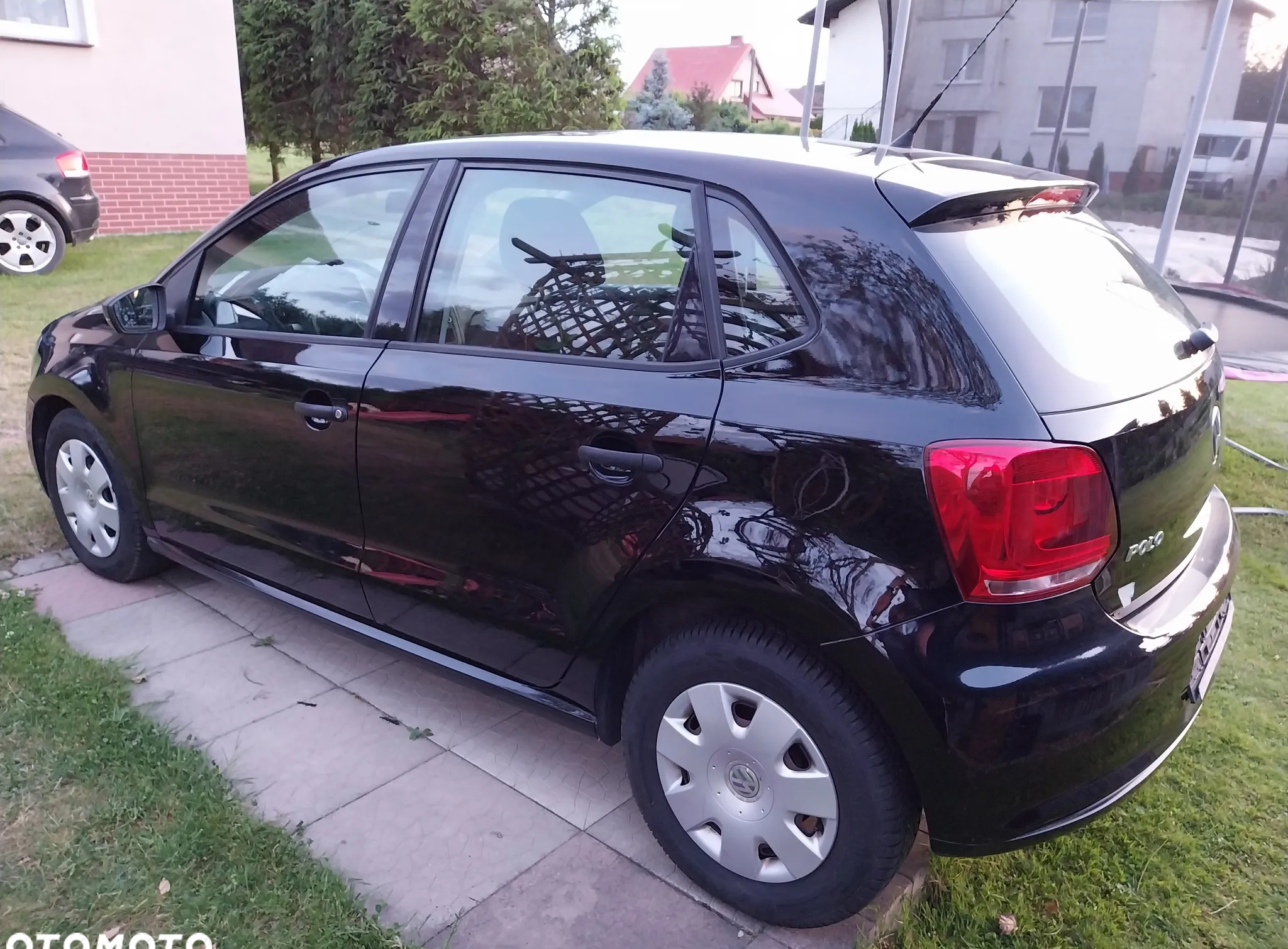 Volkswagen Polo cena 17200 przebieg: 175000, rok produkcji 2010 z Zielonka małe 172